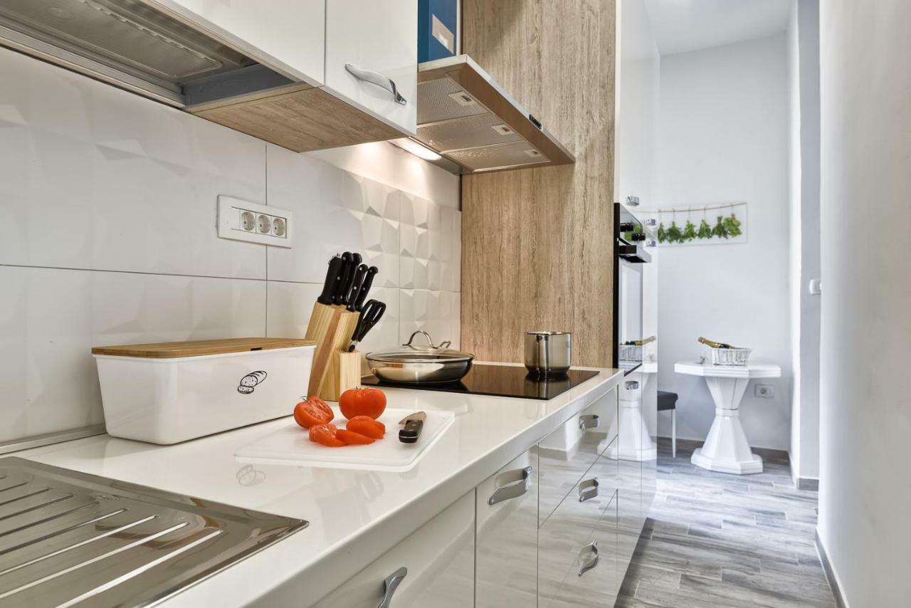 Apartment 20M From Arena Pula Eksteriør billede