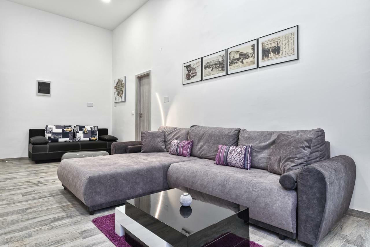 Apartment 20M From Arena Pula Eksteriør billede